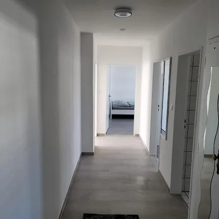 Estrella24 Living 4 Bologna * Essen